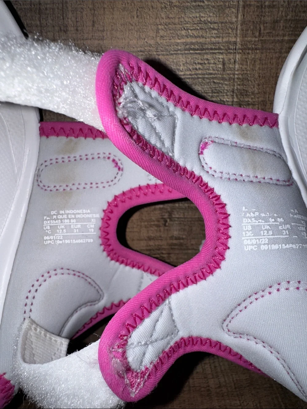 NIKE Kids Pink and White Sports Sandals- size 13C